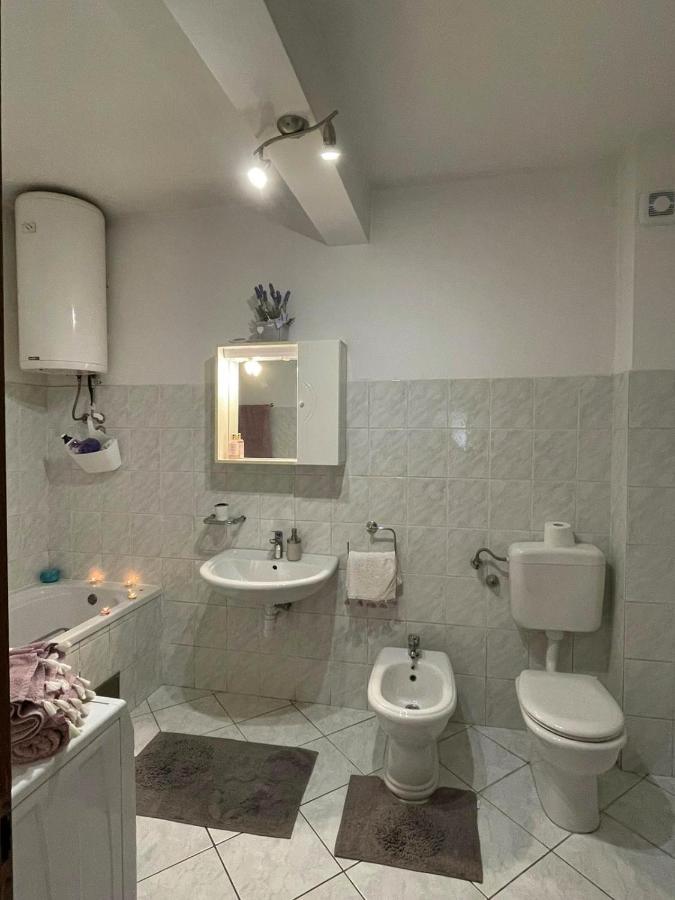 Ferienwohnung Sun Side Kaštela Exterior foto